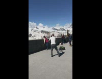 Man pictures ipad snow mountains