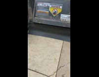 Collab DailyDoseOfInternet - Frog jumps inside lawn mower 