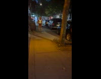 Collab winy - Man skates with reflective lights and red shorts