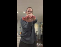 Guy moves fingers in trippy way 