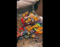Big knife mom halloween candy 