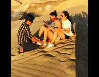 Collab VIBES - two girls go down sand dune