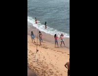 Collab IITW - Women in different photoshoot at the beach