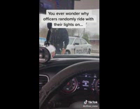 Collab ClipsIG - Interaction between police officers who forgot to turn off lights