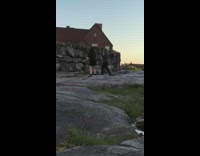 Two girls dance tiktok rock red house