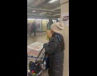 Collab Subway_Creatures - Guy perform while buffed clown workout on railings