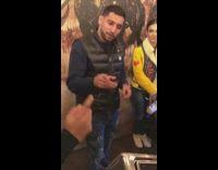 Guy gets toaster signed by professional boxer 