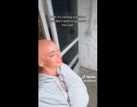 Collab ClipsIG - Lady Takes off Wig and Runs to Car