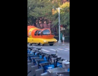 Glizzy mobile driving around the city