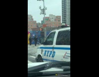 Man hitchhike behind truck then run from cops