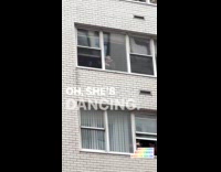 Collab winy - People on street cheer for grandma on window