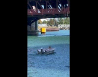 Collab IITW - Woman rides the boat and films herself