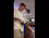 Collab PubityPets - Little girl ask money from dad wallet