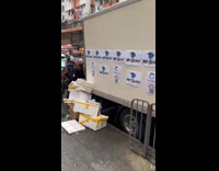 People lined up to free vegetables from a famous YouTuber