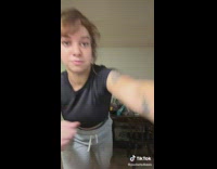 Woman hit her knee with tumbler fails