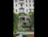 Collab IITW - Woman in red top lie down on the stairs barrier for a picture