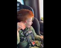 Parents let toddler order in drivethru