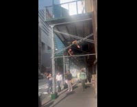Collab winy - Random guy does acrobatics stunts at scaffolding 