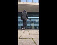 Guy tries to do handstand on skateboard 