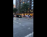 Collab WINY - Large group of skaters on the street