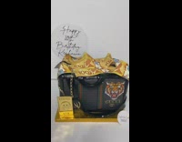 Realistic looking gucci cake sparkling