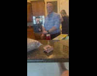 Girl tells family taylor swift died dad reacts