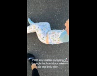 Collab Clips MPUGC - Toddler escapes and running on the street 