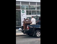 Collab WINY - Guy plays piano at back of car