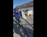 Guy vlogs himself at race 