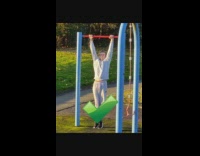 Guy shows right wrong way to exercise 