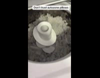 Woman warning people about autozone 