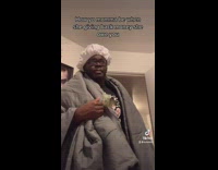 Skit guy comes in room as mom to return twenty dollars 