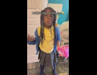 Mom records conversation where toddler daughter asks her to use pad