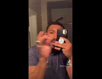 Guy rants about rude customer at pizza restaurant 