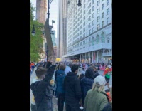 Man hold sign run meme at marathon