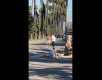 Collab IITW - Man and woman dances side of road