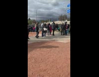 People lined up at the Las Vegas Welcome Sign