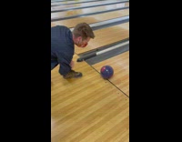 Collab BitchMP - Guy uses two bowling balls and lands a spare trick shot  