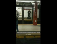 Man sings opera in subway station