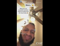 Guy gets text from mom not crush