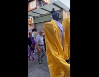 Collab WINY - 2 people dressed as bob from beetlejuice