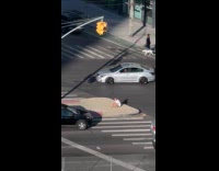 Collab winy - Man listens to music in middle road