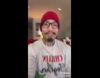 Guy reunites with triplet siblings 