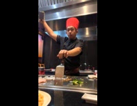 Hibachi chef does live tiktok memes