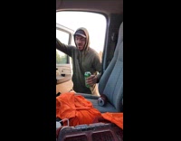 Collab Clips MPUGC - Man pranks friend with moving car