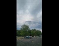 Woman sees scary looking cap cloud 