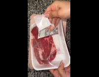 Collab ClipsIG - Mom prepares her  daughter school lunch video