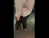 Collab Subway Creatures - Filmer wears same clothes with another passenger