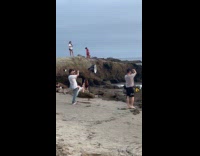 Collab IITW - Two women in dress different beach photoshoot