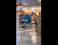 Collab Clips MPUGC - Woman finds daughter dancing with mascot 